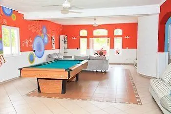Hostel Laguna Park Καμπαρέτε
